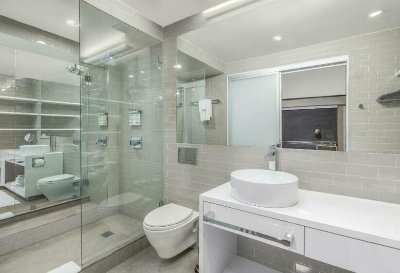 Quarto Deluxe, Cachet Boutique  Nyc