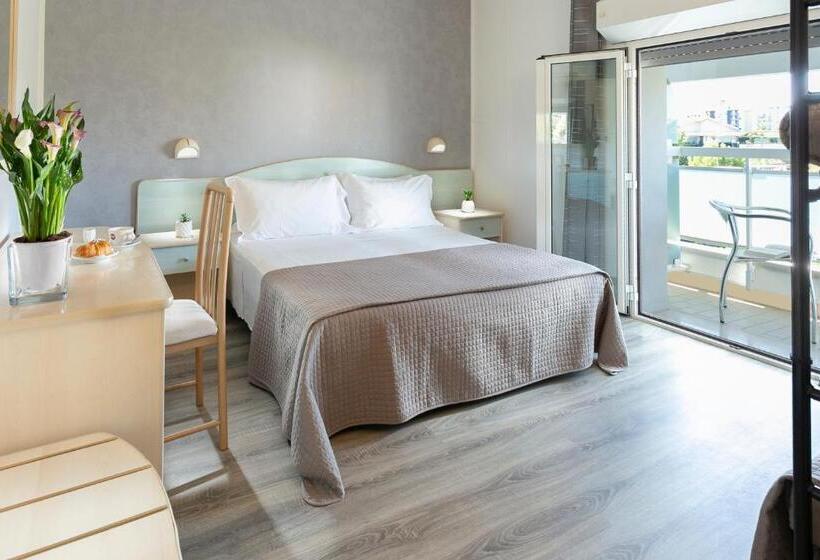 Семейный Номер, Zanarini In Centro A Riccione