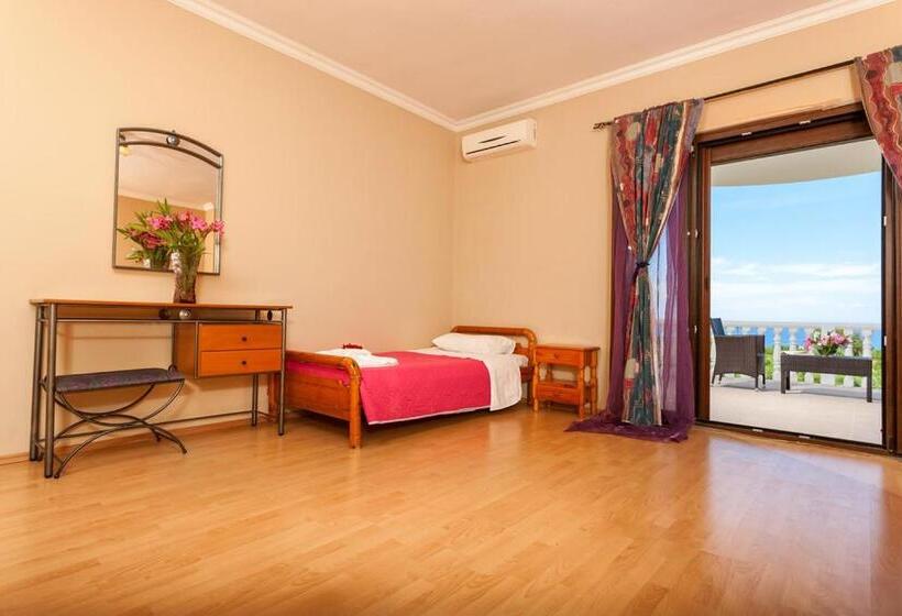 Вилла 4 Спальни, Zante View Studios & Villas