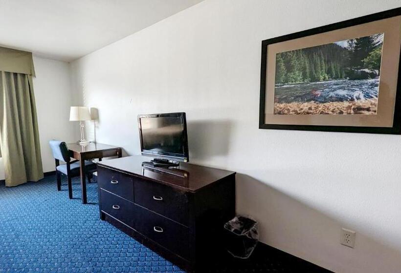 带2个双人床的标准工作室, Fairbridge Inn & Suites Canadian
