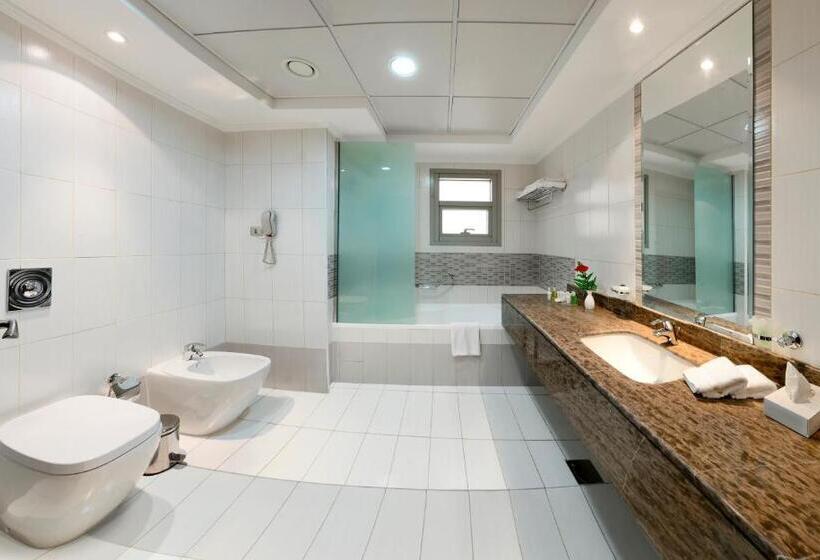 Апартаменты Deluxe 2 Спальни, Al Majaz Premiere Hotel Apartments