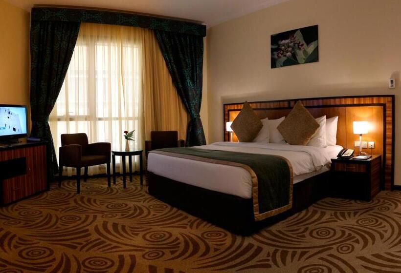 Апартаменты Deluxe 2 Спальни, Al Majaz Premiere Hotel Apartments