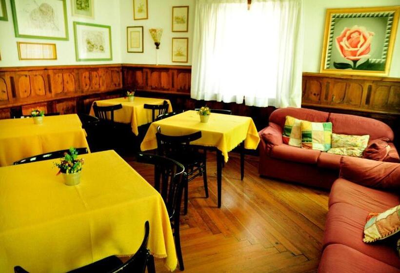 Номер Стандарт, Albergo Trieste