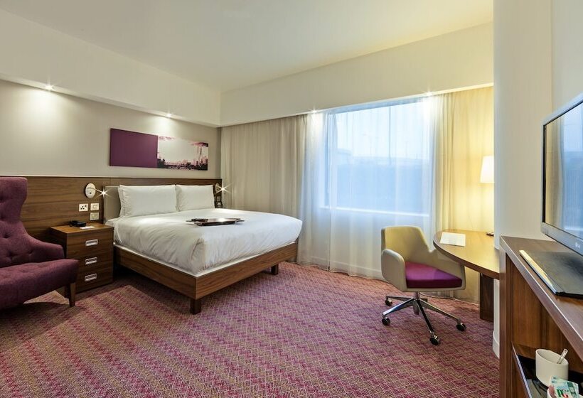 Номер Стандарт Двуспальная Кровать, Hampton By Hilton London Gatwick Airport