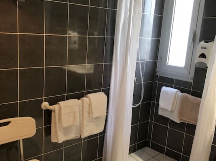 Четырехместный Номер Стандарт, Hôtel Saint Georges