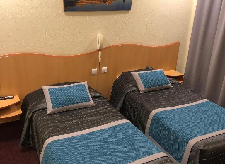 Номер Стандарт, Hôtel Saint Georges