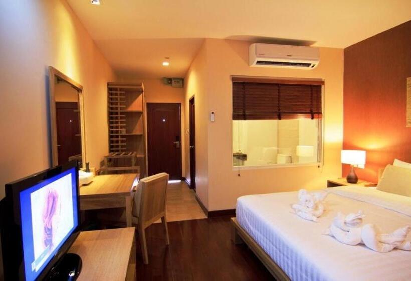 اتاق لوکس با چشم‌انداز دریا, Islanda Resort