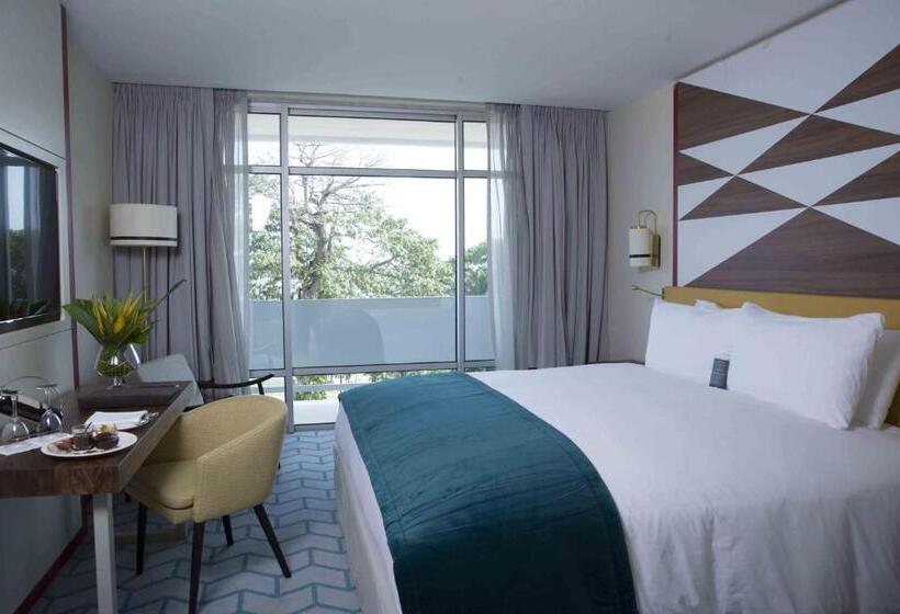 اتاق لوکس با تخت بزرگ, Sofitel Abidjan Hotel Ivoire