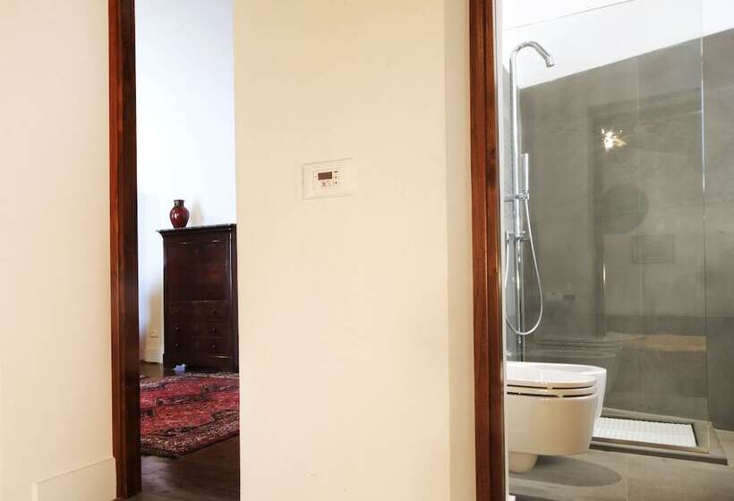 سوئیت رویال, Tenuta Ponziani   Griffin S Resort