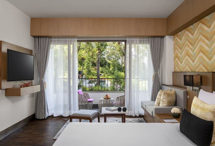 Premium Room Pool View, Vivanta Sikkim Pakyong
