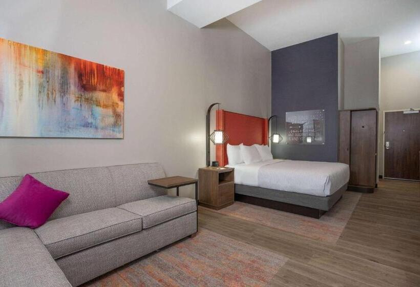מיטת קינג בסוויטה, La Quinta Inn & Suites By Wyndham Pflugerville