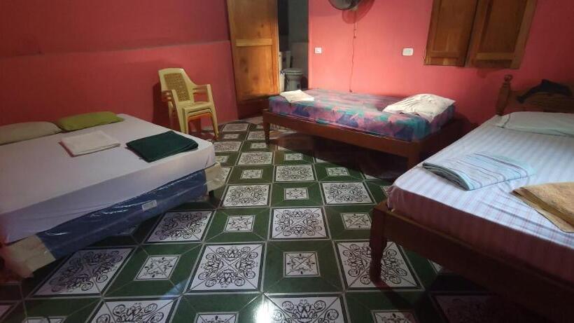 اتاق استاندارد چهار تخته, Hostal Maria