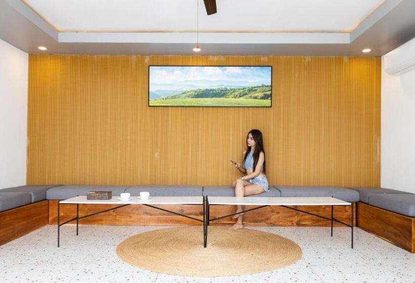 ویلای یک اتاق خوابه با استخر شنا, Pidoma Resort