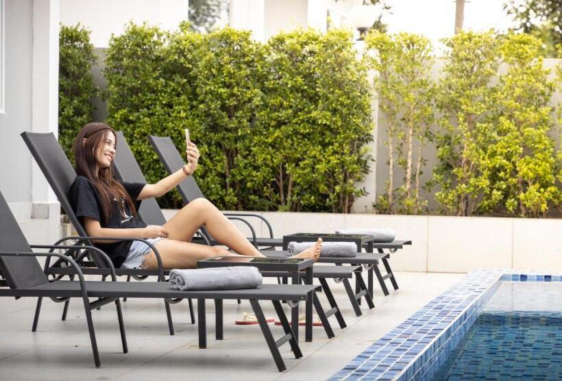 ویلای یک اتاق خوابه با استخر شنا, Pidoma Resort