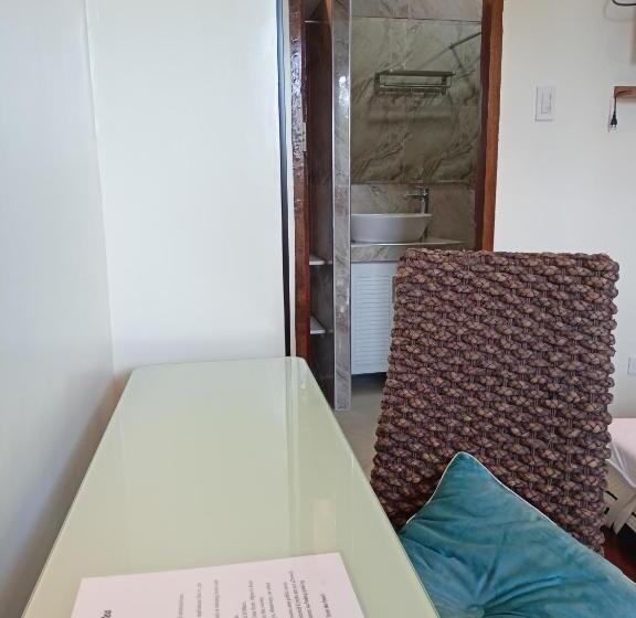 اتاق لوکس, Elicon Suites