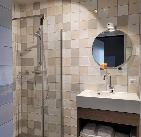 Quarto Economy, B&b Kasteel Wolfrath