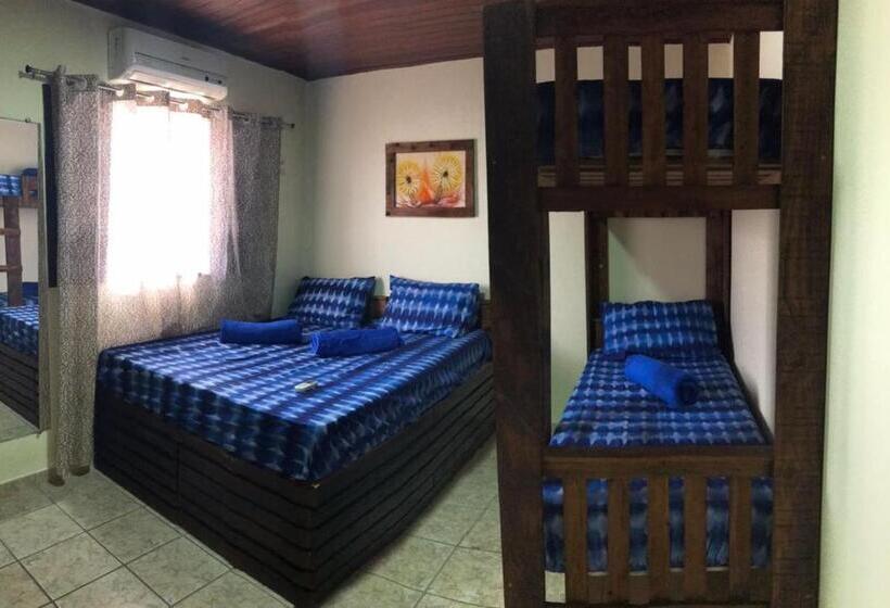 اتاق خانوادگی, Hostel Flor Do Caribe