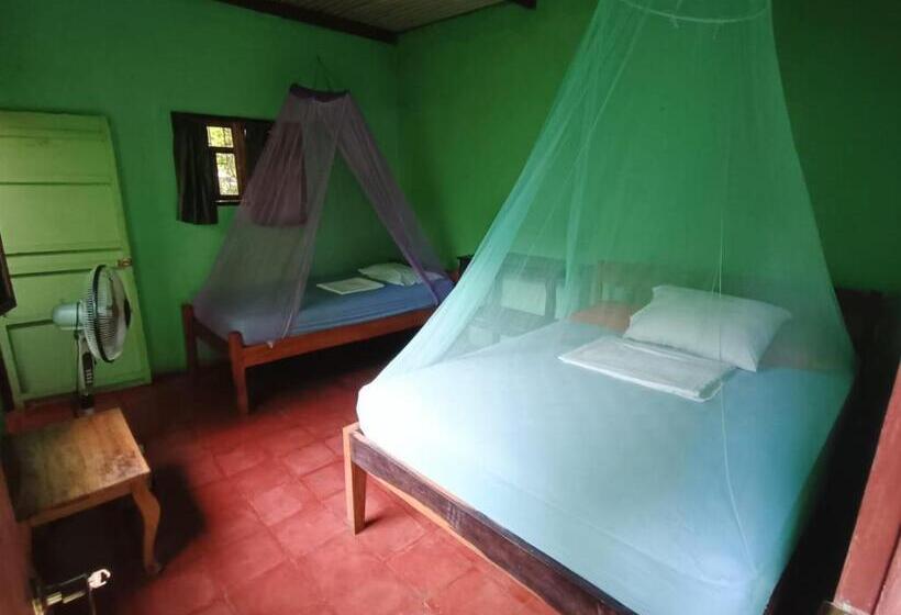اتاق استاندارد سه نفره, Hostal Así Es Mi Tierra