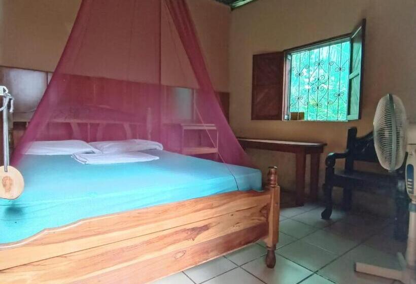 اتاق استاندارد با سرویس بهداشتی مشترک, Hostal Así Es Mi Tierra