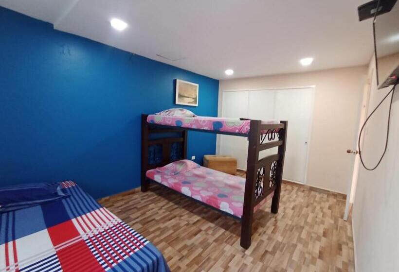 패밀리 룸 공용 욕실, Hostal Avanza