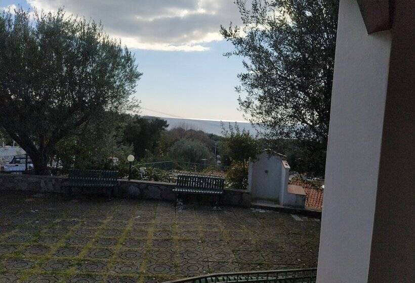 بانگلوی سوپریور, Villaggio Residence Villamarina