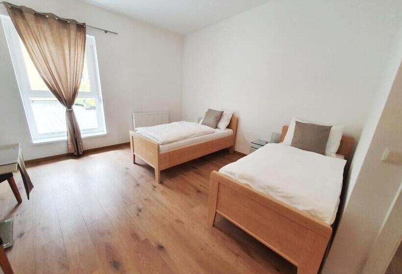 Номер Стандарт Трехместный, Gästezimmer ödenburgerstraße