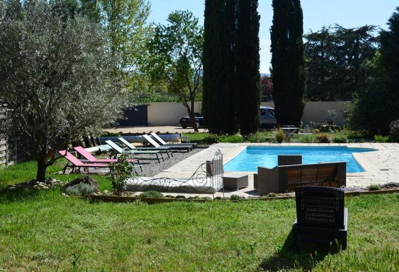 Номер Superior Кровать Кинг, La Bastide Des Lavandières