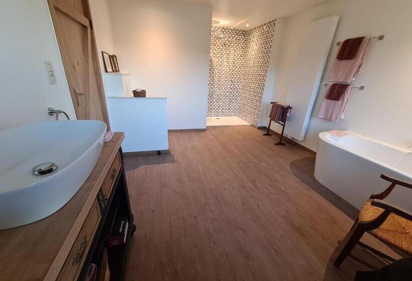 اتاق استاندارد با تخت بزرگ, Le Clos Des Brumes