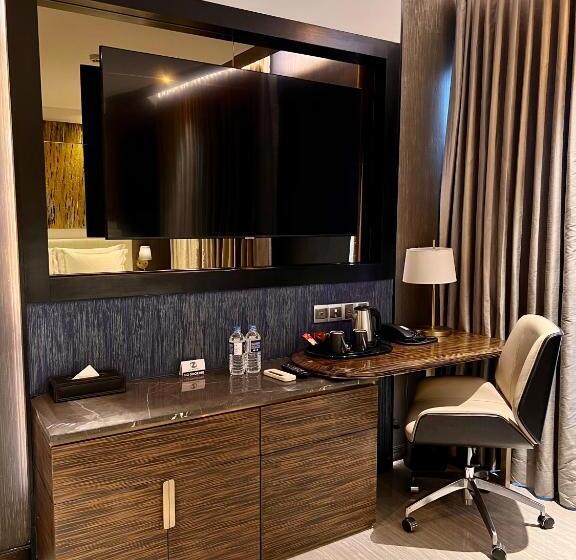 Quarto Deluxe, Zest Metropole