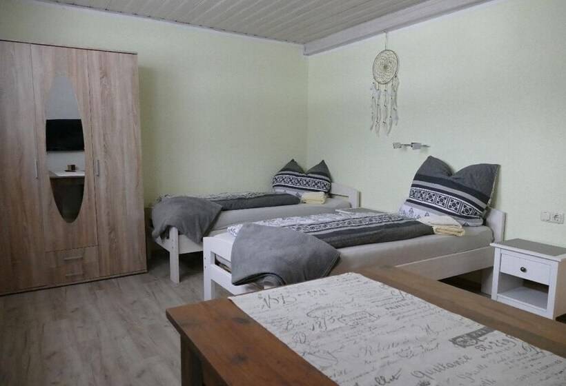Четырехместный Номер Стандарт, Pension Hüttendorf 49 Gradnord