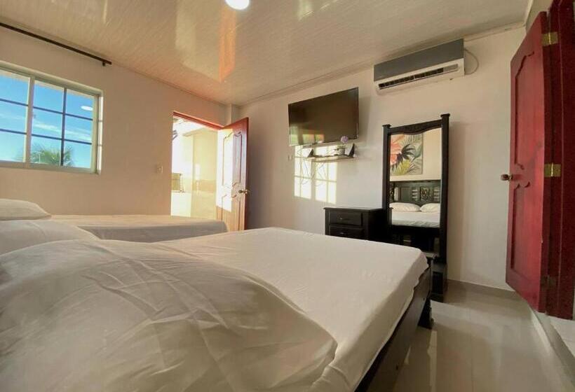 Quarto Triplo Estandar, Posada Shalain