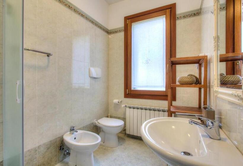 Четырехместный Номер Стандарт, B&b A Casa Di Marta
