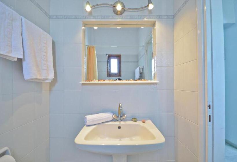 Economy Studio, Birikos Studios & Apartments