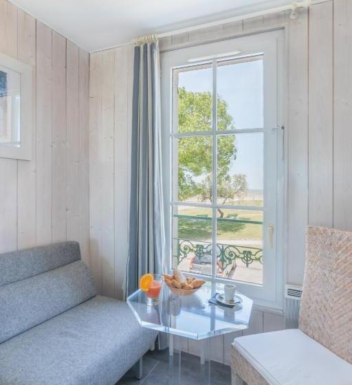 اتاق استاندارد با چشم‌انداز دریا, Le Clos Du Galion   Ile De Ré