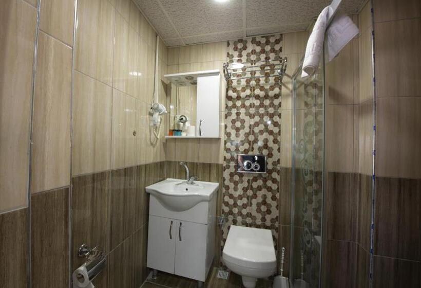 スタンダード４人部屋, Istanbul Sirkeci