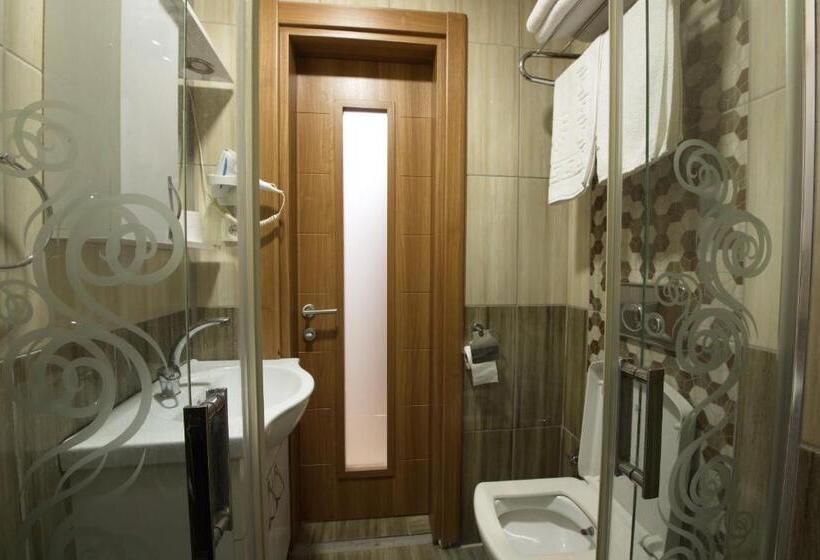 景色の見えるスタンダード４人部屋, Istanbul Sirkeci