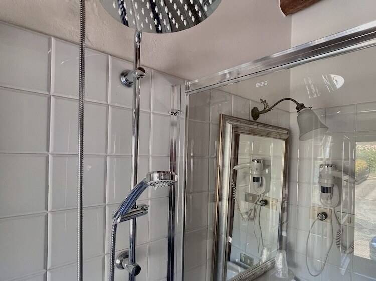 Номер Стандарт, Relais Oroscopo
