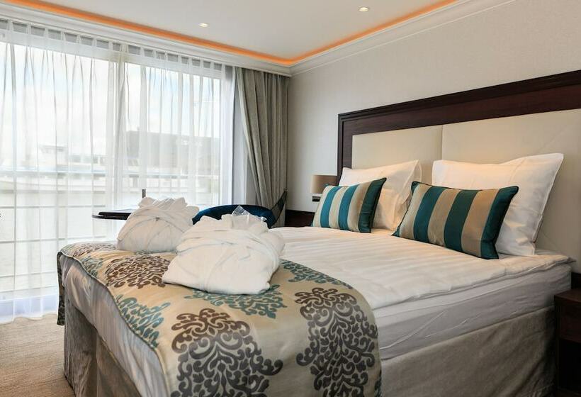 اتاق راحتی, Select Ms Charles Dickens   Frankfurt