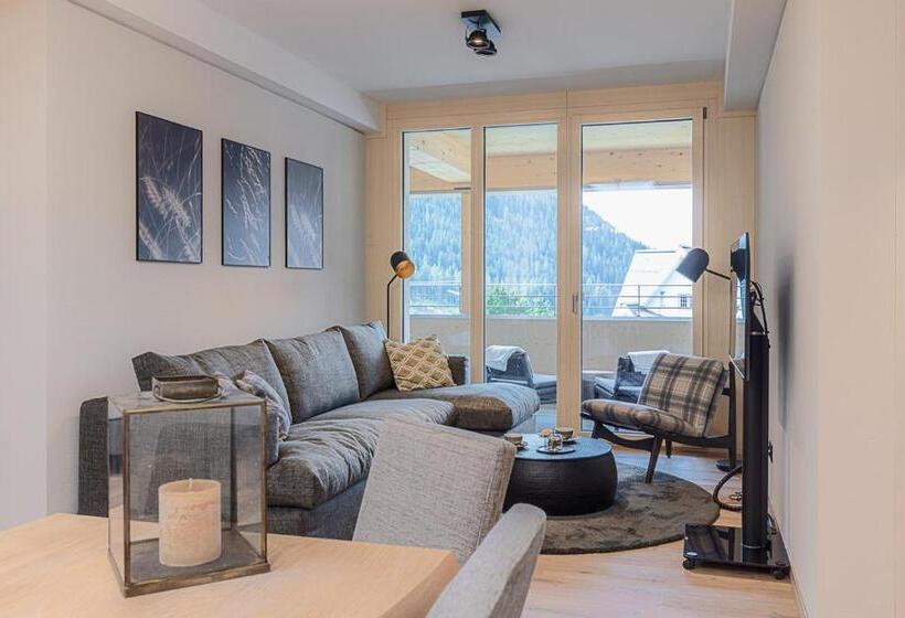 سوییت لوکس, Alpine Inn Davos
