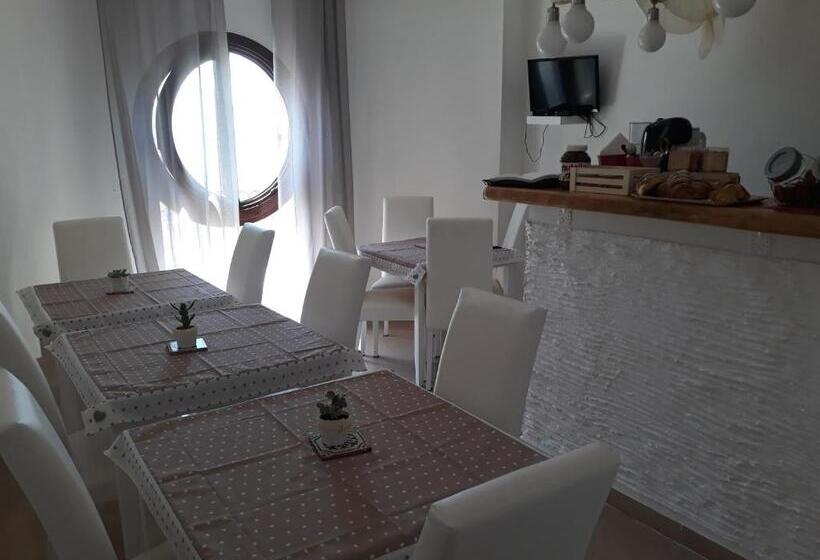 اتاق استاندارد سه نفره, Sweet Suite Margherita B&b