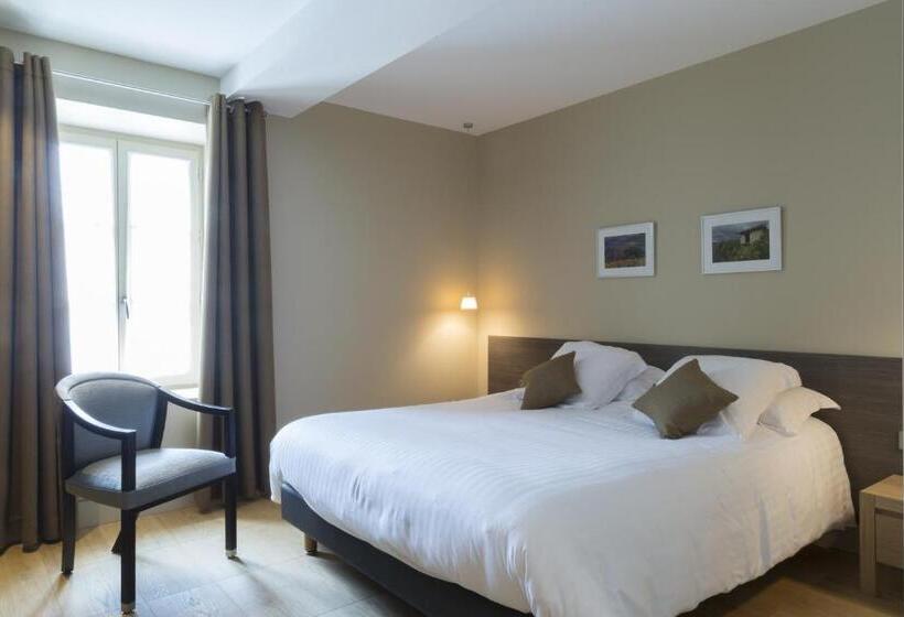 Номер Deluxe, Auberge De Clochemerle, Spa Privatif & Restaurant Gastronomique