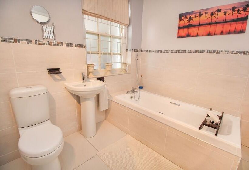 Номер Стандарт, Four Oaks Guesthouse