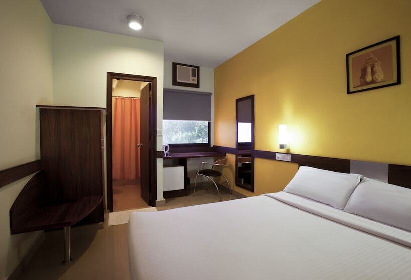 Номер Стандарт, Ginger East Delhi
