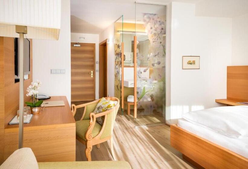 Номер Deluxe с Балконом, Heubad