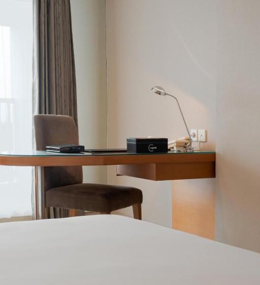 Номер Executive, The Capital Hotel Surabaya