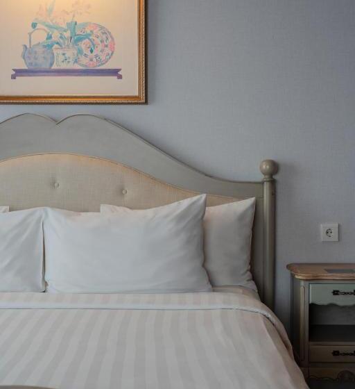 Президентский Люкс, The Capital Hotel Surabaya