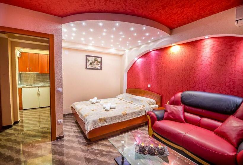 اتاق استاندارد با بالکن, Villa Dislievski