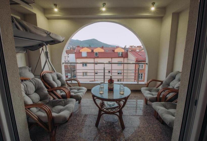 آپارتمان 2 خوابه با بالکن, Villa Dislievski