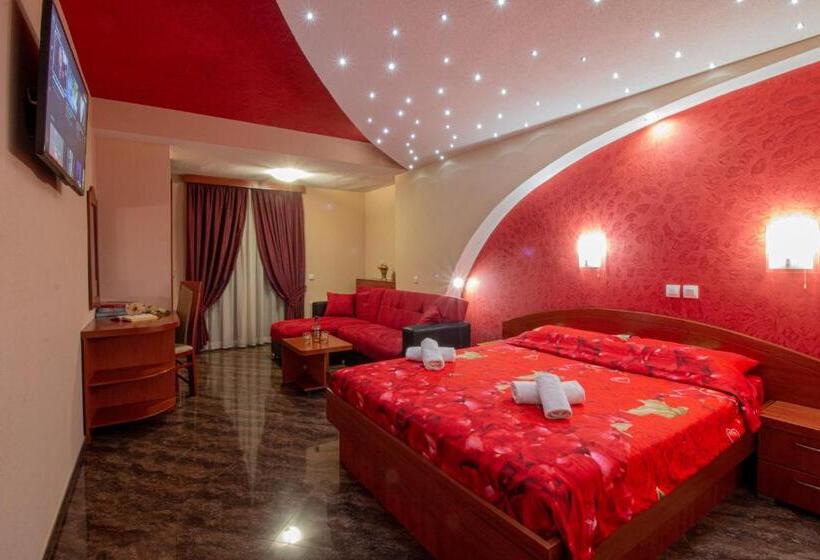 اتاق استاندارد سه نفره, Villa Dislievski