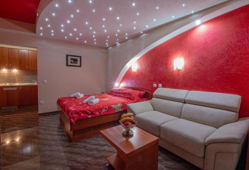 اتاق استاندارد سه نفره, Villa Dislievski